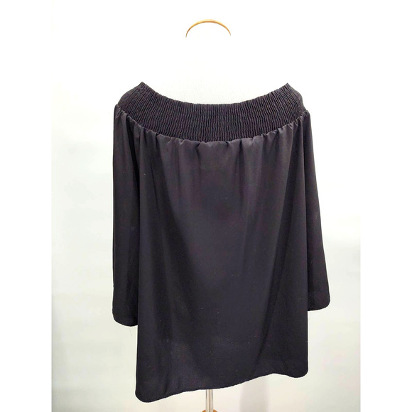 View by Walter Baker black off the shoulder top in 1X - Picture 2 of 4